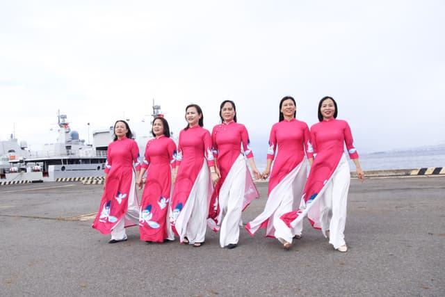 Lữ đoàn 162 gặp mặt kỷ niệm 116 năm Ngày quốc tế phụ nữ 8/3