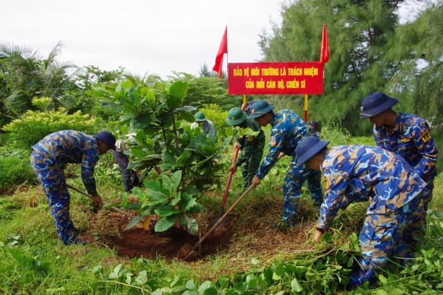 Sôi nổi các hoạt động Tháng thanh niên tại đặc khu Trường Sa
