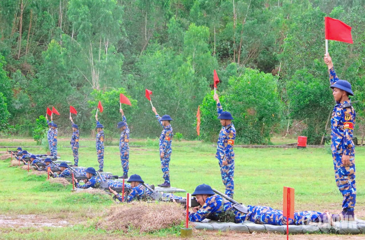 Lữ đoàn 147 kiểm tra 3 tiếng nổ cho chiến sĩ mới