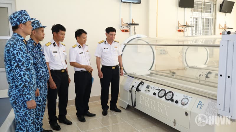 Kiểm tra công tác hậu cần-kỹ thuật tại Lữ đoàn 189