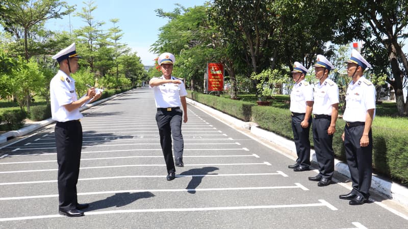 Lữ đoàn 189 kiểm tra đơn vị vững mạnh toàn diện 6 tháng đầu năm 2026
