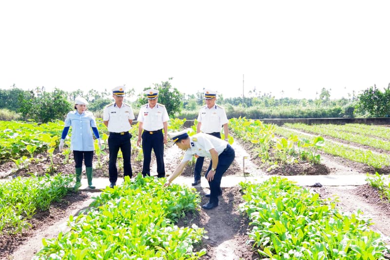 Chấm thi 4 chuyên ngành hậu cần tại Nhà máy X28