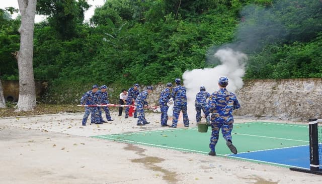 Vùng 1 Hải quân chấm thi 4 chuyên ngành hậu cần tại Trung đoàn 151