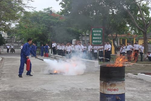 Công đoàn Đoàn đo đạc biên vẽ hải đồ và nghiên cứu biển thi An toàn, vệ sinh lao động