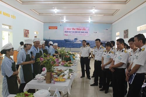 Hội thi “Bữa cơm gia đình, ấm áp yêu thương”