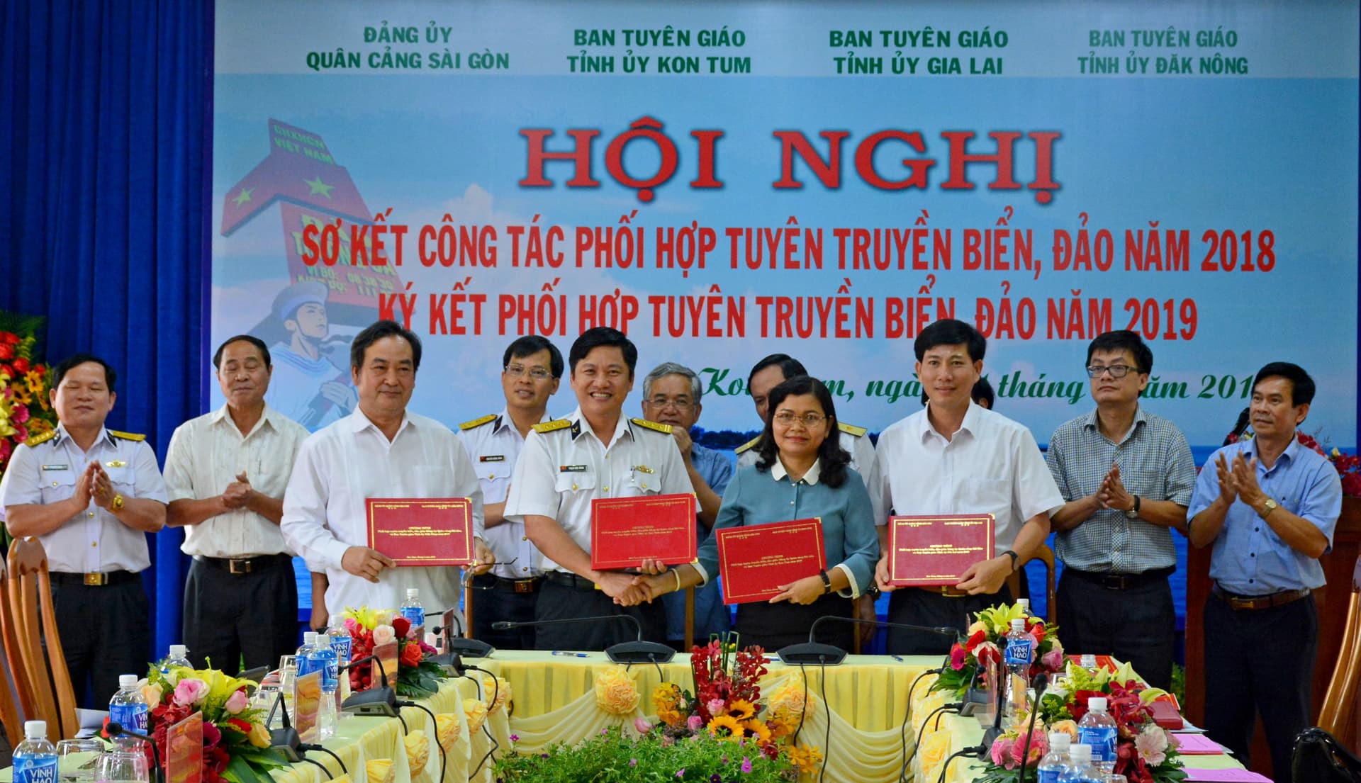 Tổng công ty Tân cảng Sài Gòn phối hợp sơ kết công tác tuyên truyền về biển, đảo tại Tây Nguyên