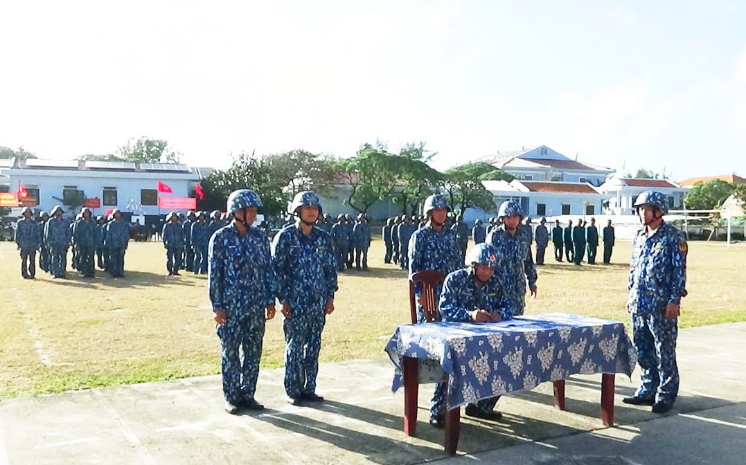 Các đơn vị trên huyện đảo Trường Sa ra quân huấn luyện năm 2020