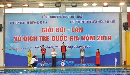 Đoàn bơi, lặn của Trung tâm TDTT Quốc phòng 5 Hải quân xuất sắc giành giải Nhất và Nhì trong giải bơi, lặn vô địch trẻ toàn quốc