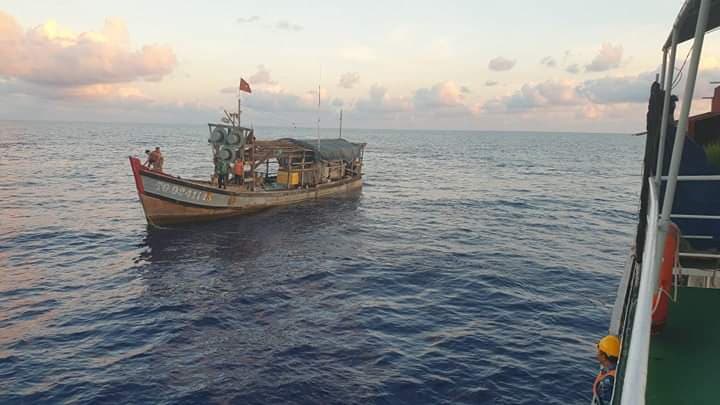 Ngày 7-3: 2 tàu cá bị hỏng máy, mắc cạn trên vùng biển xa bờ