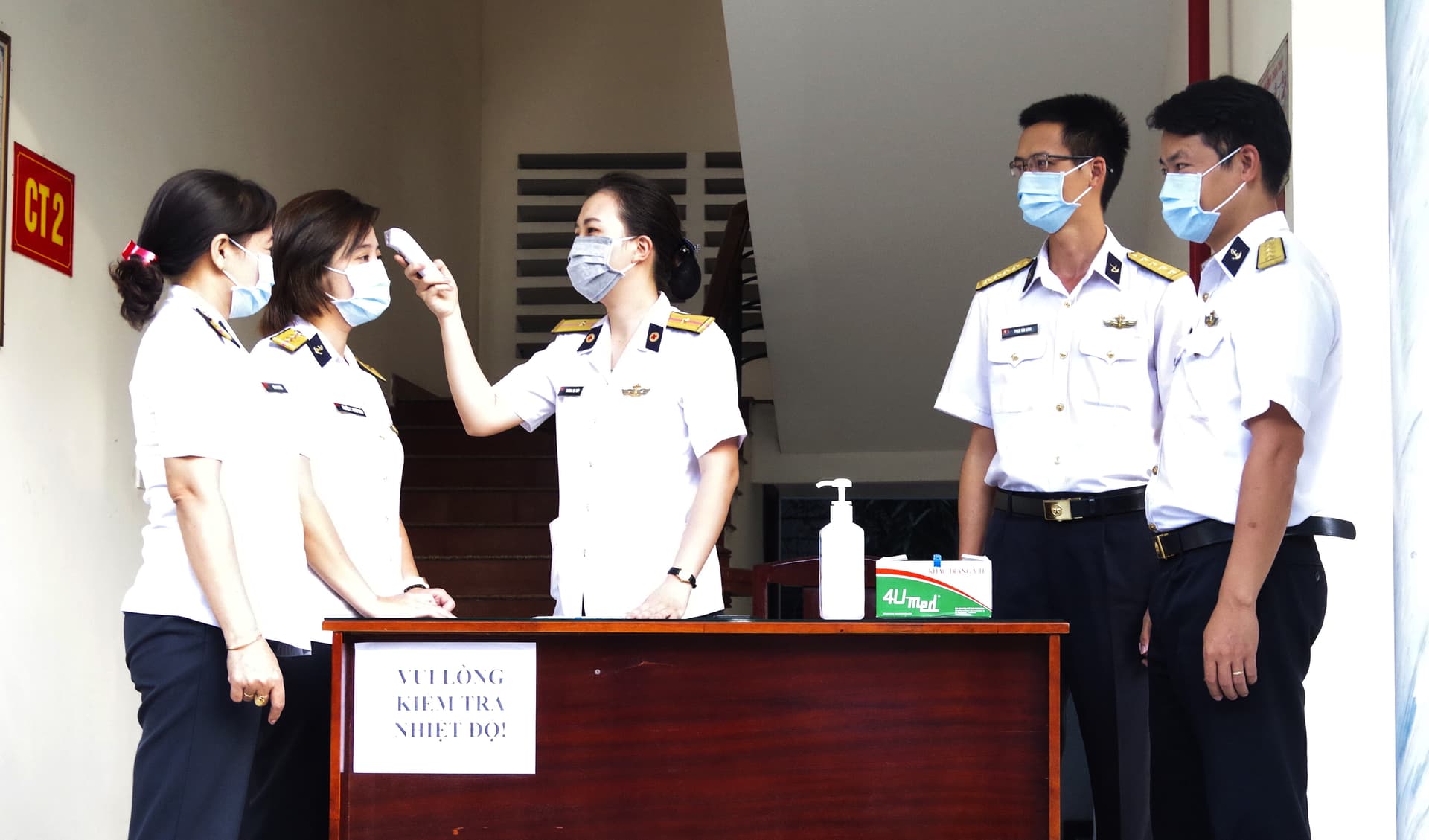 Trường Cao đẳng Kỹ thuật Hải quân tích cực thực hiện các biện pháp phòng chống vi rút Corona
