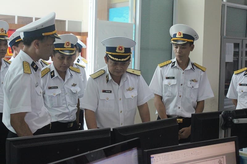 Thiếu tướng Trần Hoài Trung: Kiểm tra Đoàn Đo đạc biên vẽ hải đồ và nghiên cứu biển