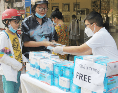 Lợi dụng dịch bệnh, tăng giá, đầu cơ khẩu trang có thể bị phạt tiền lên đến 9 tỷ đồng, bị truy cứu trách nhiệm hình sự lên đến 15 năm tù