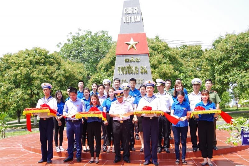 Lữ đoàn 147 khánh thành mô hình cột mốc chủ quyền Trường Sa