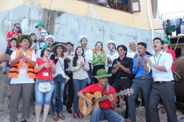 Nghĩa tình biên giới với biển, đảo quê hương