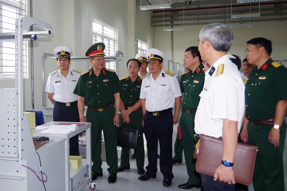 Thượng tướng Bế Xuân Trường thăm, kiểm tra Nhà máy X52 Hải quân