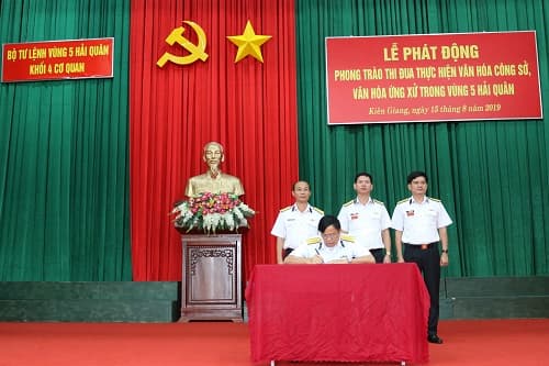 Bộ Tư lệnh Vùng 5 phát động phong trào thi đua thực hiện văn hóa nơi công sở