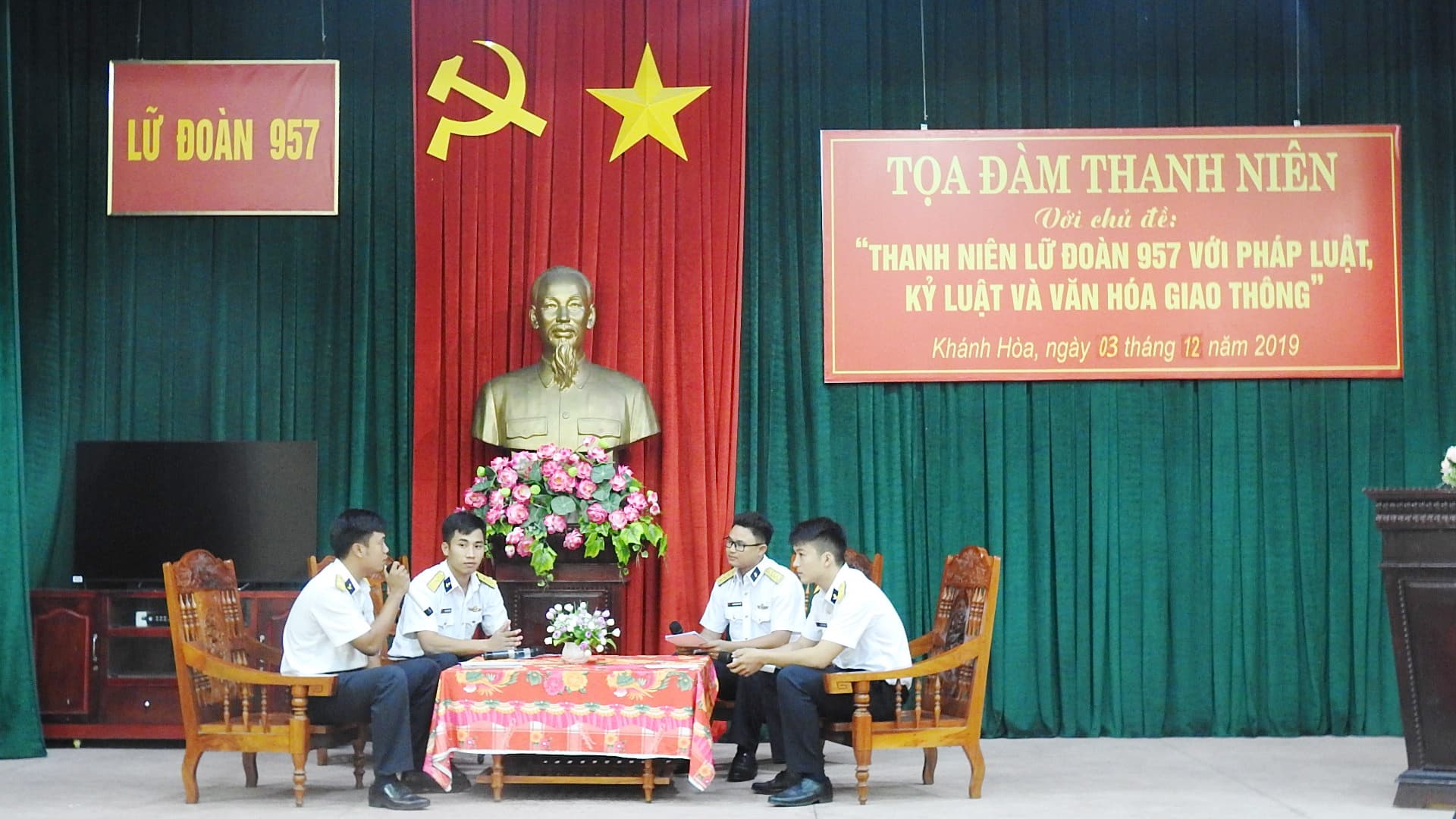 Tọa đàm: “Thanh niên Lữ đoàn 957 với pháp luật, kỷ luật và văn hóa giao thông”