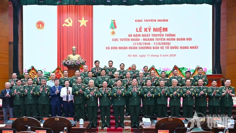 Cục Tuyên huấn kỷ niệm 80 năm Ngày truyền thống và đón nhận Huân chương Bảo vệ Tổ quốc hạng Nhất