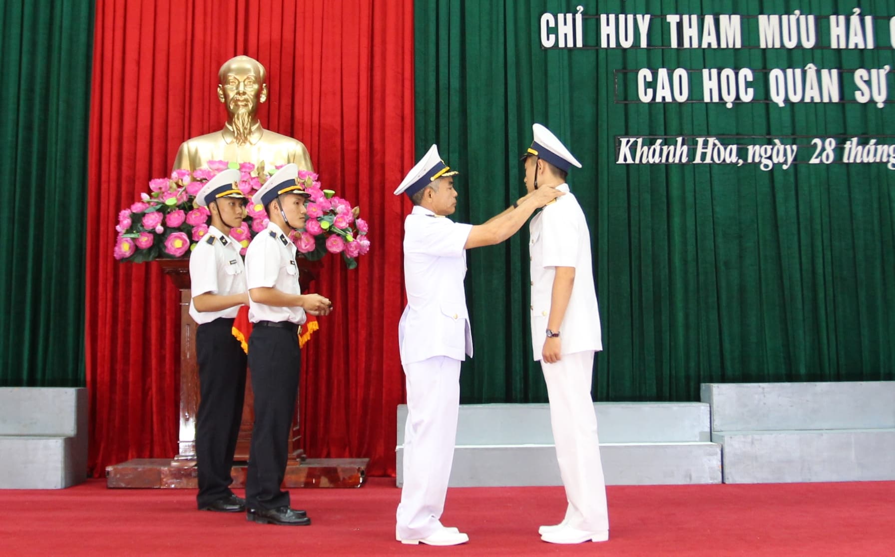 Học viện Hải quân tổ chức Lễ tốt nghiệp cho 356 học viên