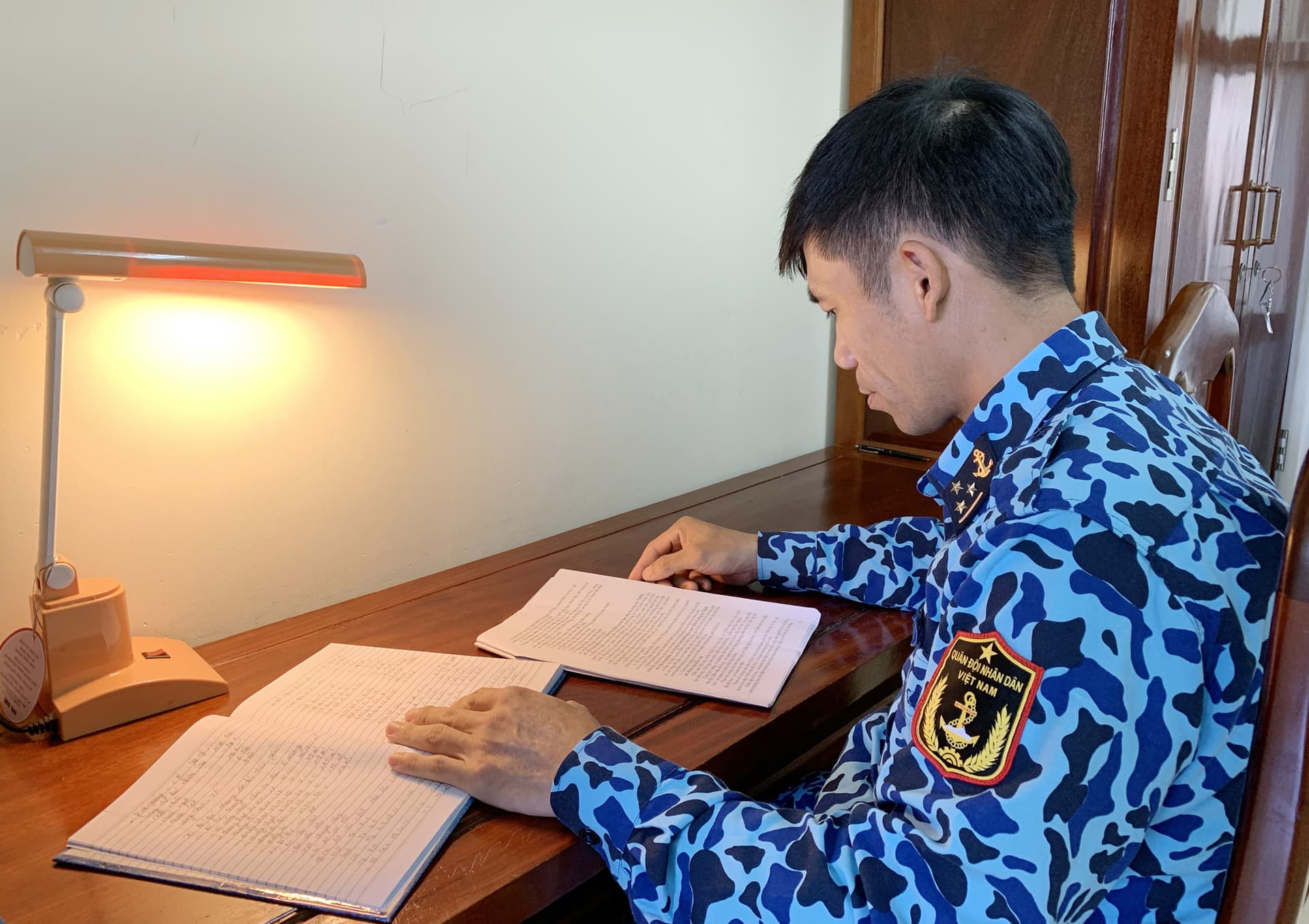 Tiểu đội trưởng máy hầm tàu giỏi chuyên môn, nhiệt huyết, sáng tạo
