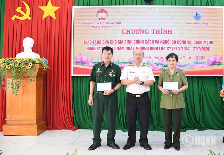 Trung đoàn 251 tham gia các hoạt động tri ân