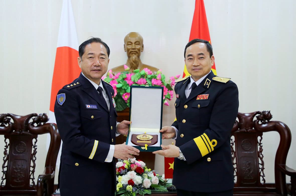 Đại tướng Yamazaki Koji, Tham mưu trưởng Liên quân Nhật Bản thăm Lữ đoàn 147 Hải quân