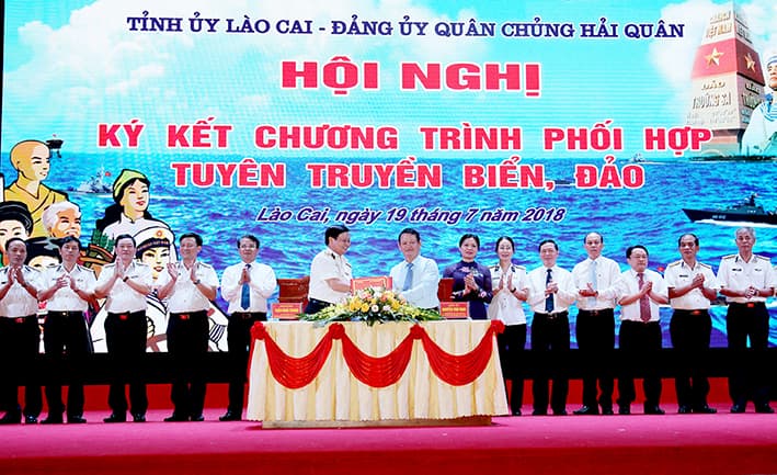 Hội nghị ký kết Chương trình phối hợp tuyên truyền biển, đảo giữa Tỉnh ủy Lào Cai và Đảng ủy Quân chủng Hải quân