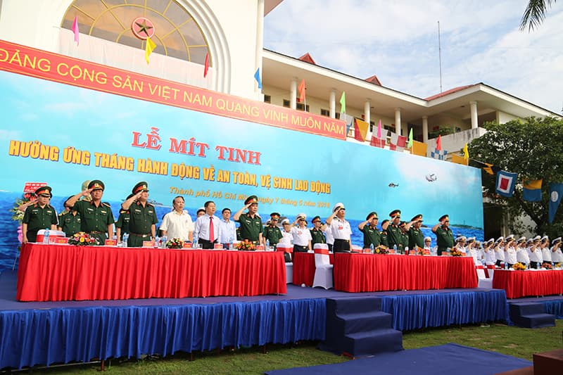 Lễ mít tinh toàn quân hưởng ứng Tháng hành động về an toàn, vệ sinh lao động năm 2018