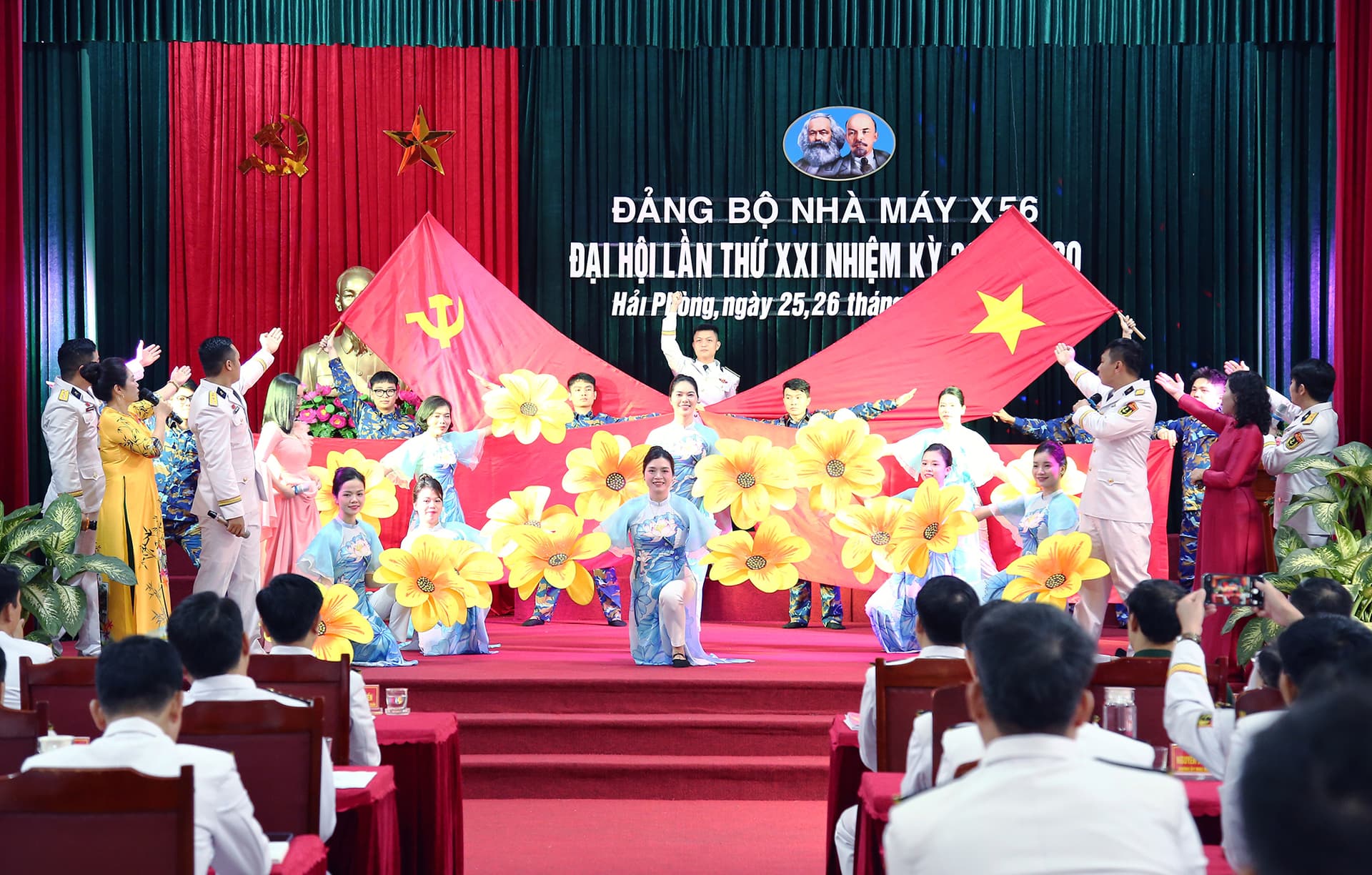 Đảng bộ Nhà máy X56: Lãnh đạo nâng cao năng lực sản xuất vật tư, sửa chữa trang bị khí tài điện tử
