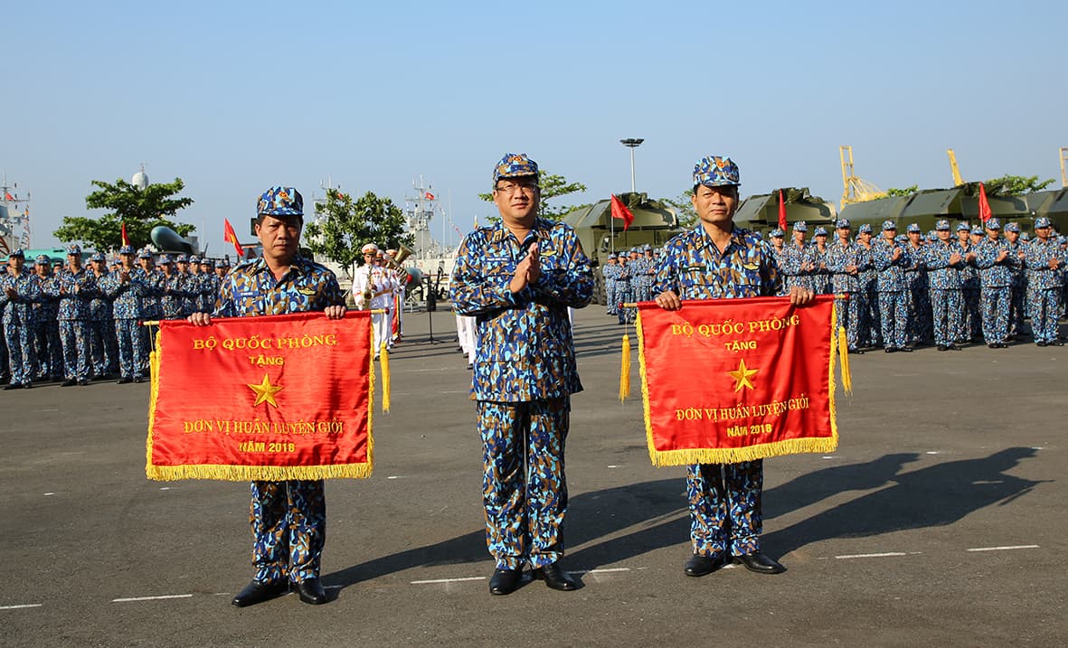 Các đơn vị Hải quân: Sôi nổi lễ ra quân huấn luyện năm 2019