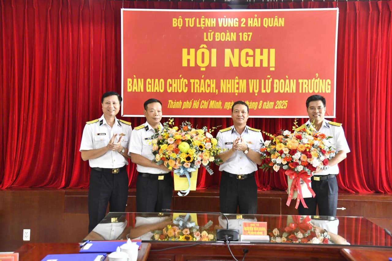 Lữ đoàn 167: Bàn giao chức trách, nhiệm vụ Lữ đoàn trưởng