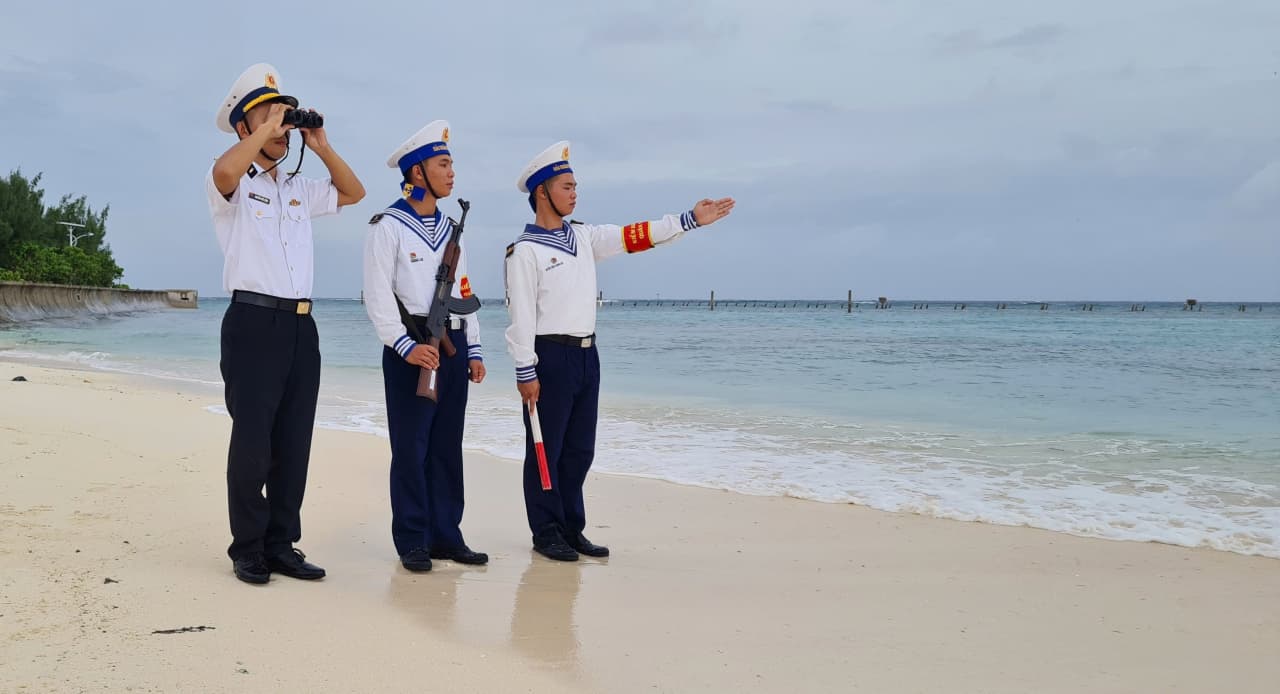 Quân và dân Trường Sa hướng về ngày hội lớn của đất nước