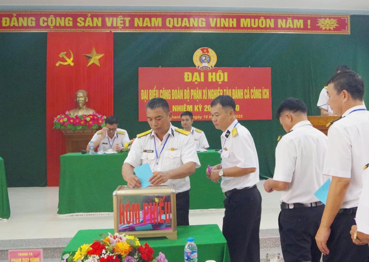 Công ty 128: Đại hội công đoàn bộ phận làm trước