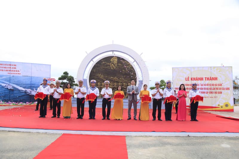 Khí thế từ đơn vị tàu mặt nước hiện đại hướng về Đại hội Đảng bộ Quân đội