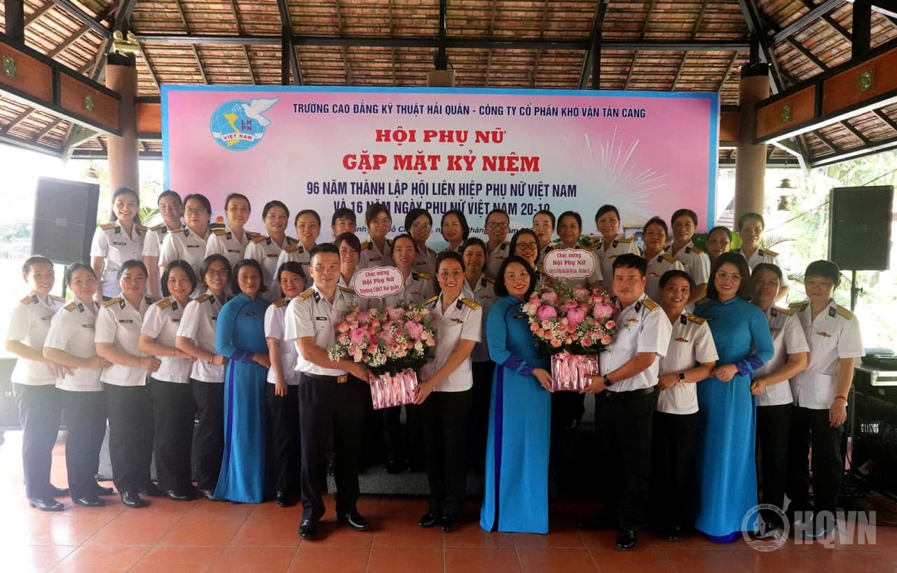 Phụ nữ Trường Cao đẳng Kỹ thuật Hải quân tổ chức các hoạt động nhân kỷ niệm ngày 20/10