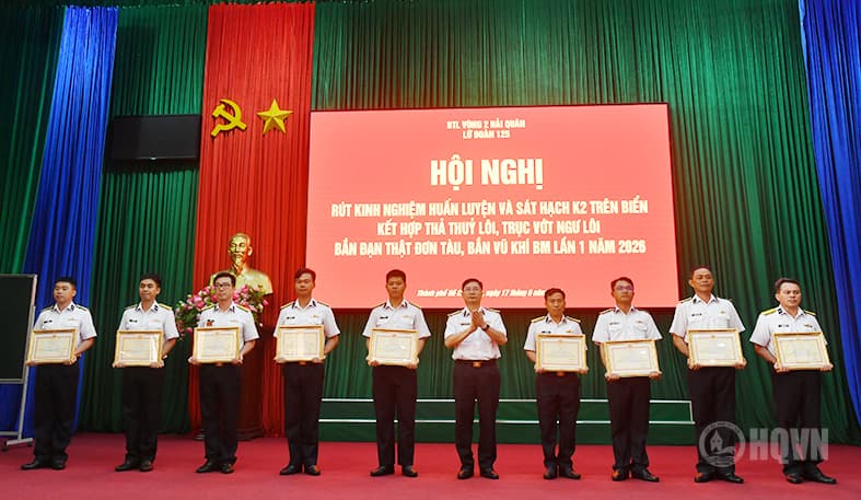 Lữ đoàn 125 hoàn thành tốt nhiệm vụ sát hạch K2 và bắn đạn thật trên biển