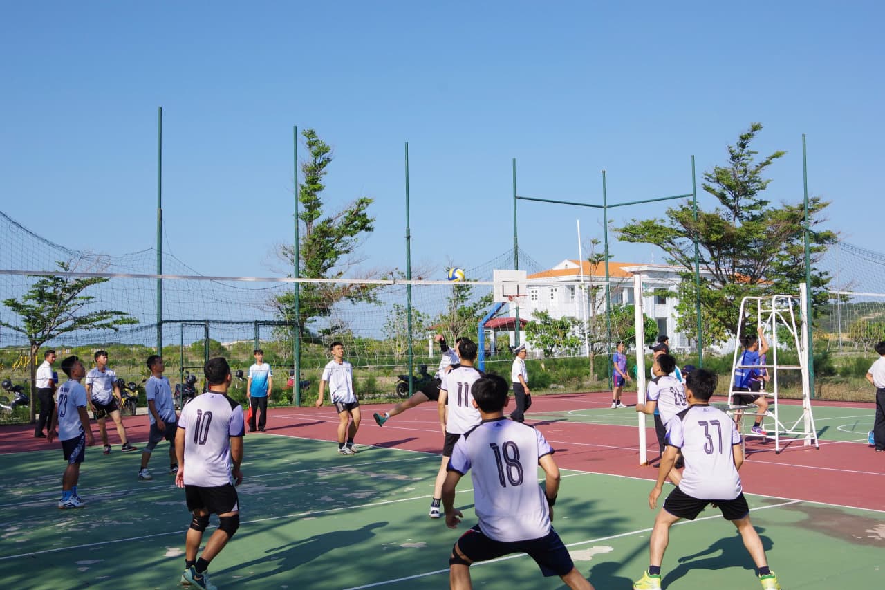 Lữ đoàn 954 khai mạc giải bóng chuyền