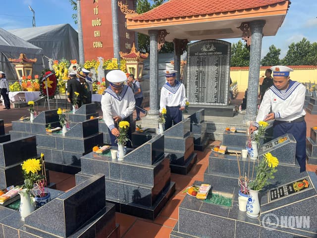 Tiểu đoàn Phòng hoá 20 đồng hành cùng "Chiến dịch 500 ngày đêm" tri ân các Anh hùng liệt sĩ
