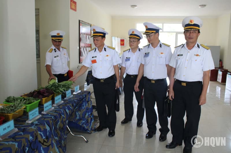 Cục Hậu cần - Kỹ thuật Hải quân chấm thi 4 chuyên ngành hậu cần tại Trung tâm An điều dưỡng tàu ngầm