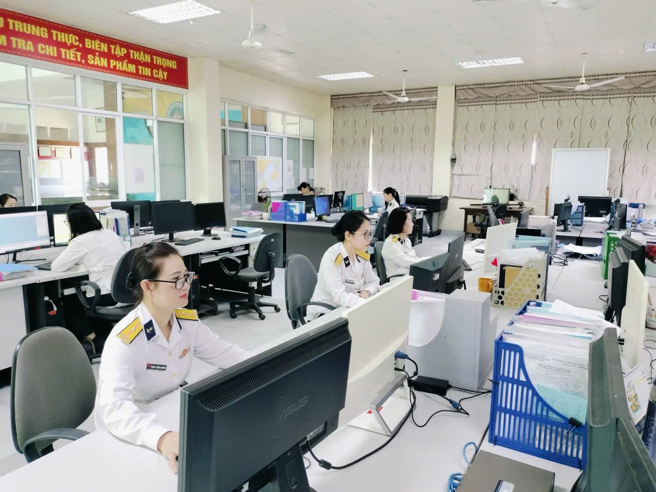 DẤU ẤN PHONG TRÀO THI ĐUA CỦA PHỤ NỮ HẢI QUÂN