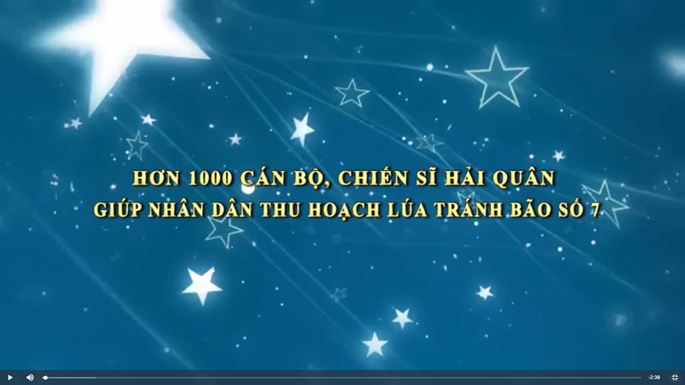 Hơn 1.000 cán bộ, chiến sĩ Hải quân giúp nhân dân gặt lúa tránh bão số 7