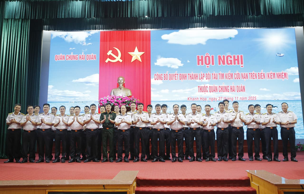 Công bố quyết định thành lập Đội tàu tìm kiếm cứu nạn trên biển