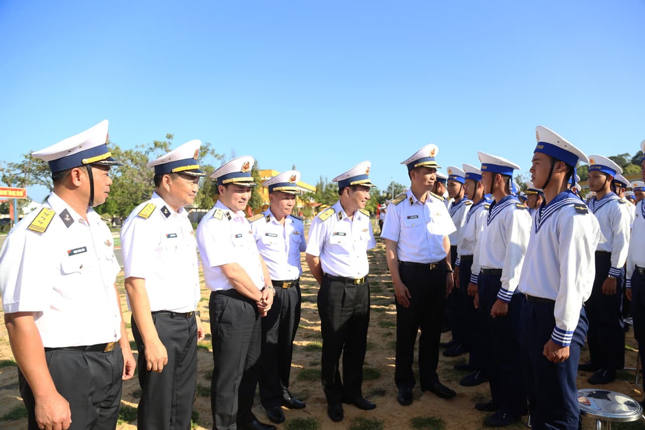 Chính uỷ Hải quân thăm, nắm tình hình Lữ đoàn 146