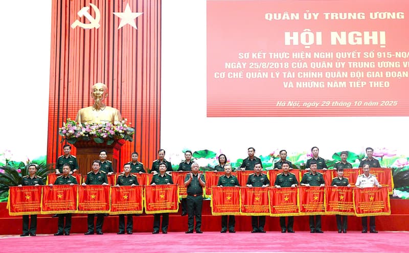 Quân ủy Trung ương sơ kết cơ chế quản lý tài chính quân đội