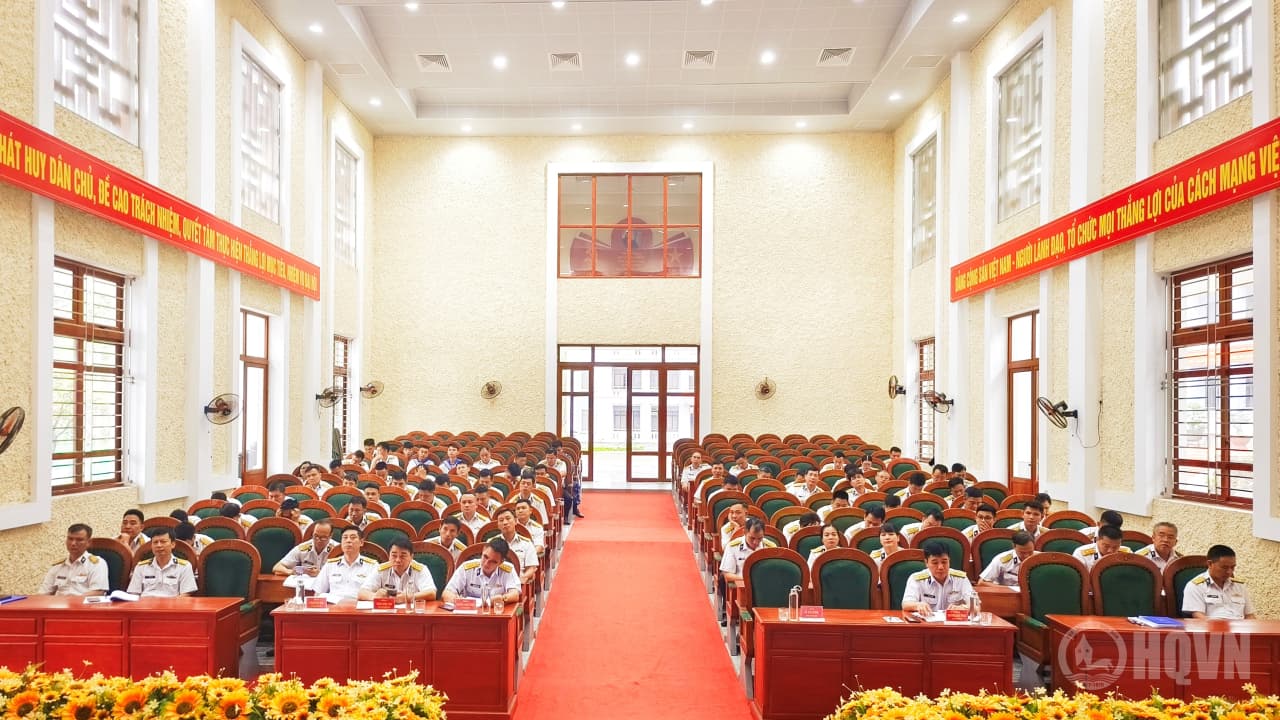 Kho 703 hưởng ứng tháng an toàn, vệ sinh lao động