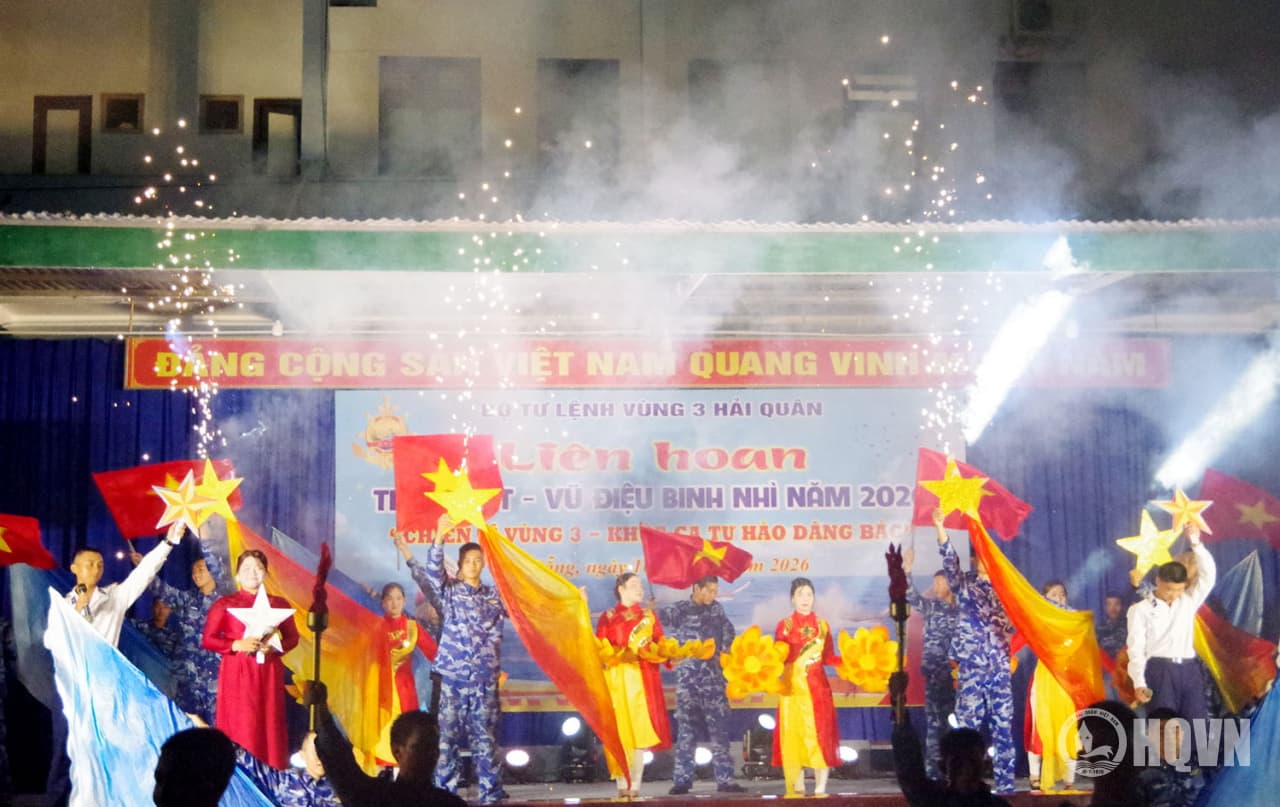Sôi nổi “Tiếng hát - Vũ điệu binh nhì” của những người lính trẻ
