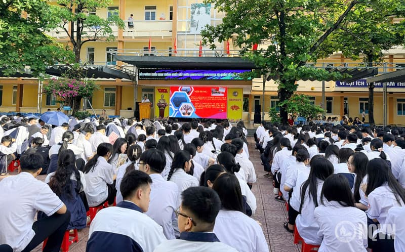 Lữ đoàn 83 thông tin biển đảo tại Quảng Trị