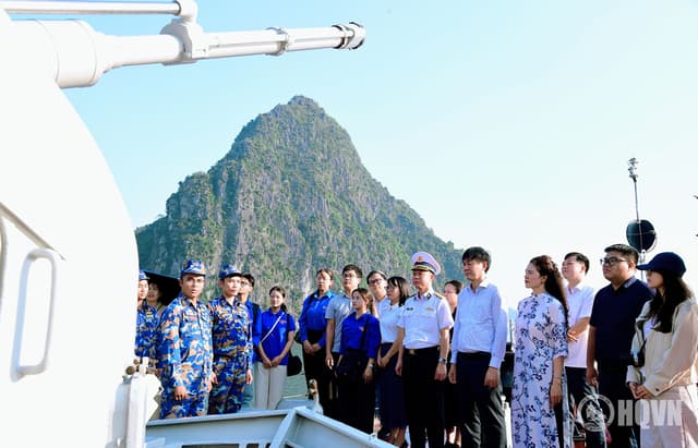 Đoàn công tác Học viện Chính trị quốc gia Hồ Chí Minh nghiên cứu thực tế tại Lữ đoàn 170