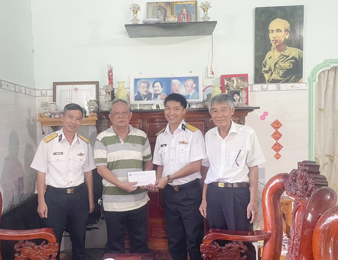 Chung tay xây dựng Côn Đảo thêm tươi đẹp