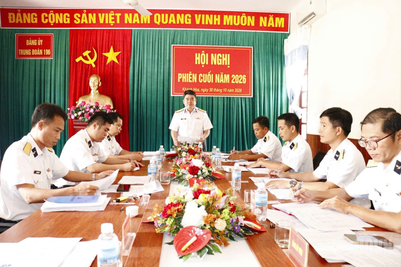 Đảng ủy Trung đoàn 196 tổ chức hội nghị phiên cuối năm